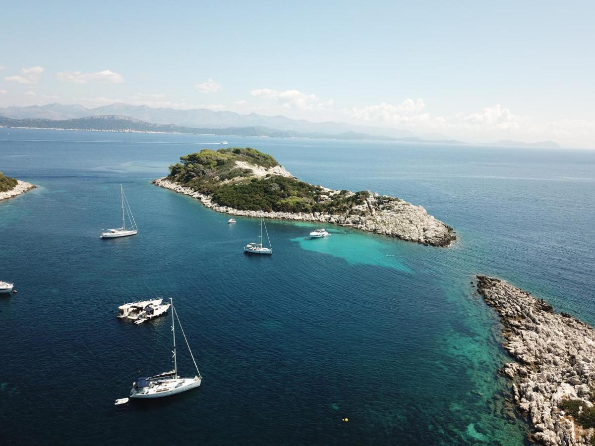 Accomodation Stermasi Maranovici ภายนอก รูปภาพ