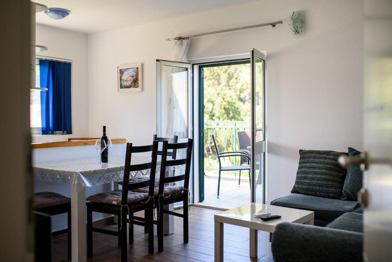 Accomodation Stermasi Maranovici ภายนอก รูปภาพ