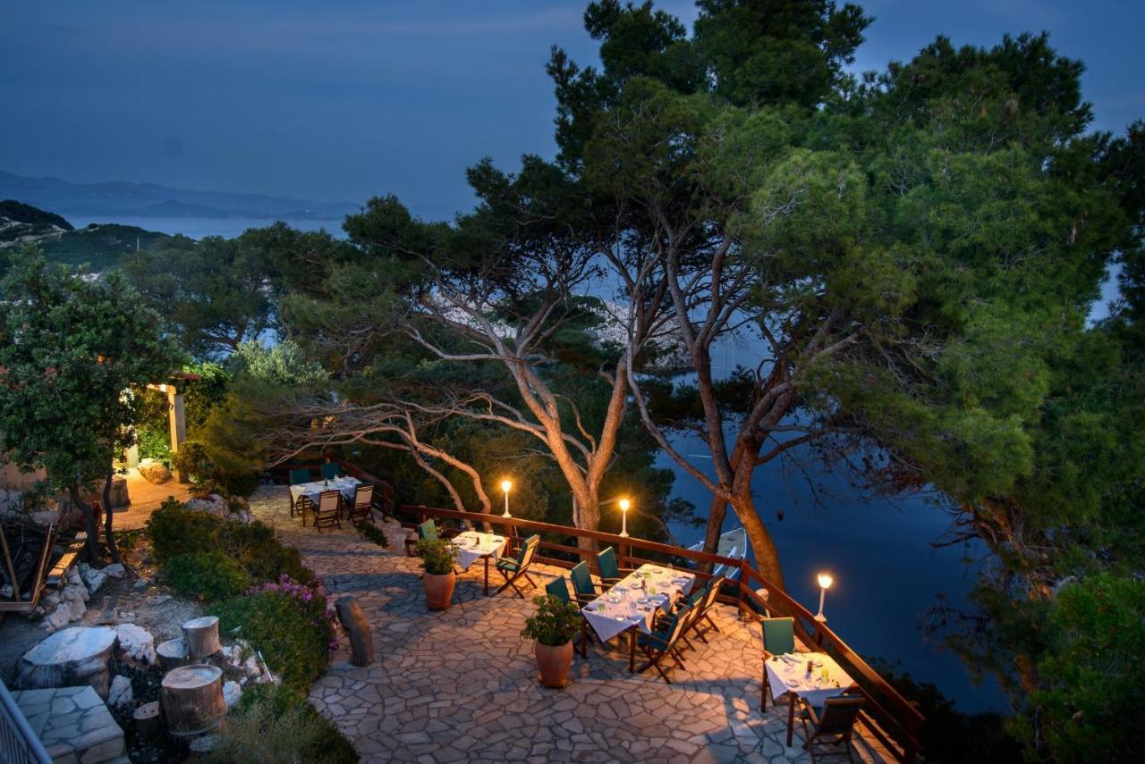 Accomodation Stermasi Maranovici ภายนอก รูปภาพ