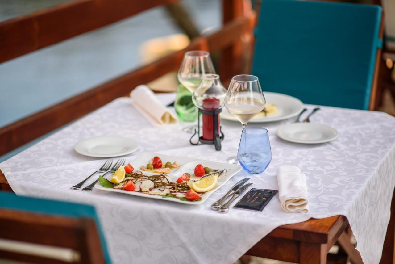 Accomodation Stermasi Maranovici ภายนอก รูปภาพ